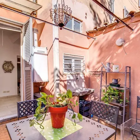 O Casa Fienaroli 2 *